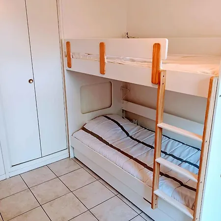 Apartmán 2-bedroom Near The