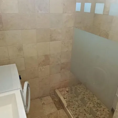 2-bedroom Near The Apartmán